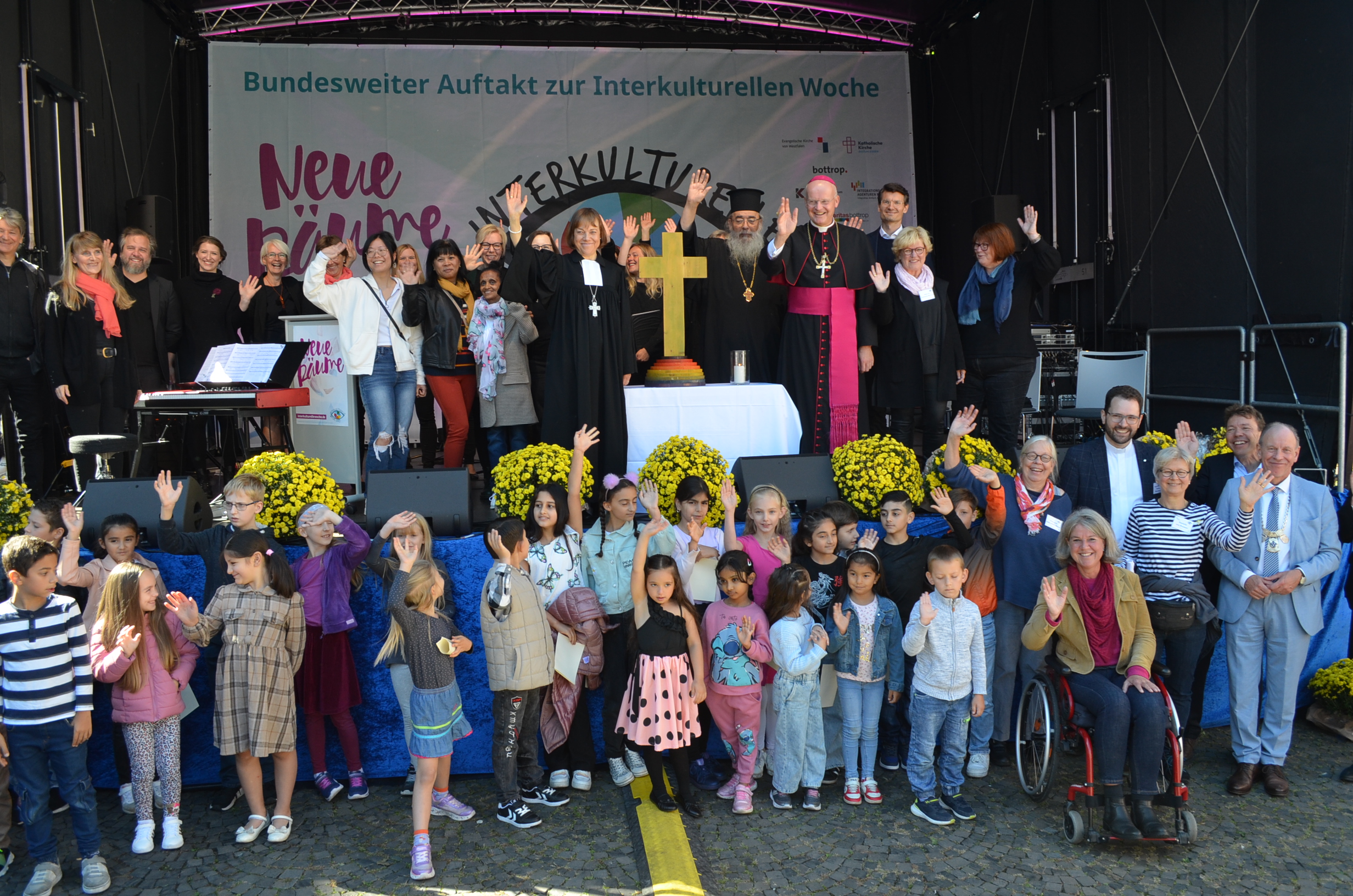 Mit einem ökumenischen Gottesdienst wurde die Interkulturelle Woche 2023 in Bottrop eröffnet. Foto: ÖVA